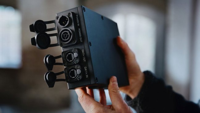 Astera NetBox IP65 PoE++ ovládací a napájecí box pro QuikBeam