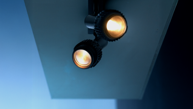 Astera SolaBulb - zoomovatelná LED fresnel žárovka pro film a eventy