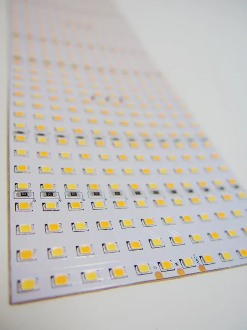 CRI-MAX™ CRI 95+ LED flexibilní panel s laditelnou bílou barvou